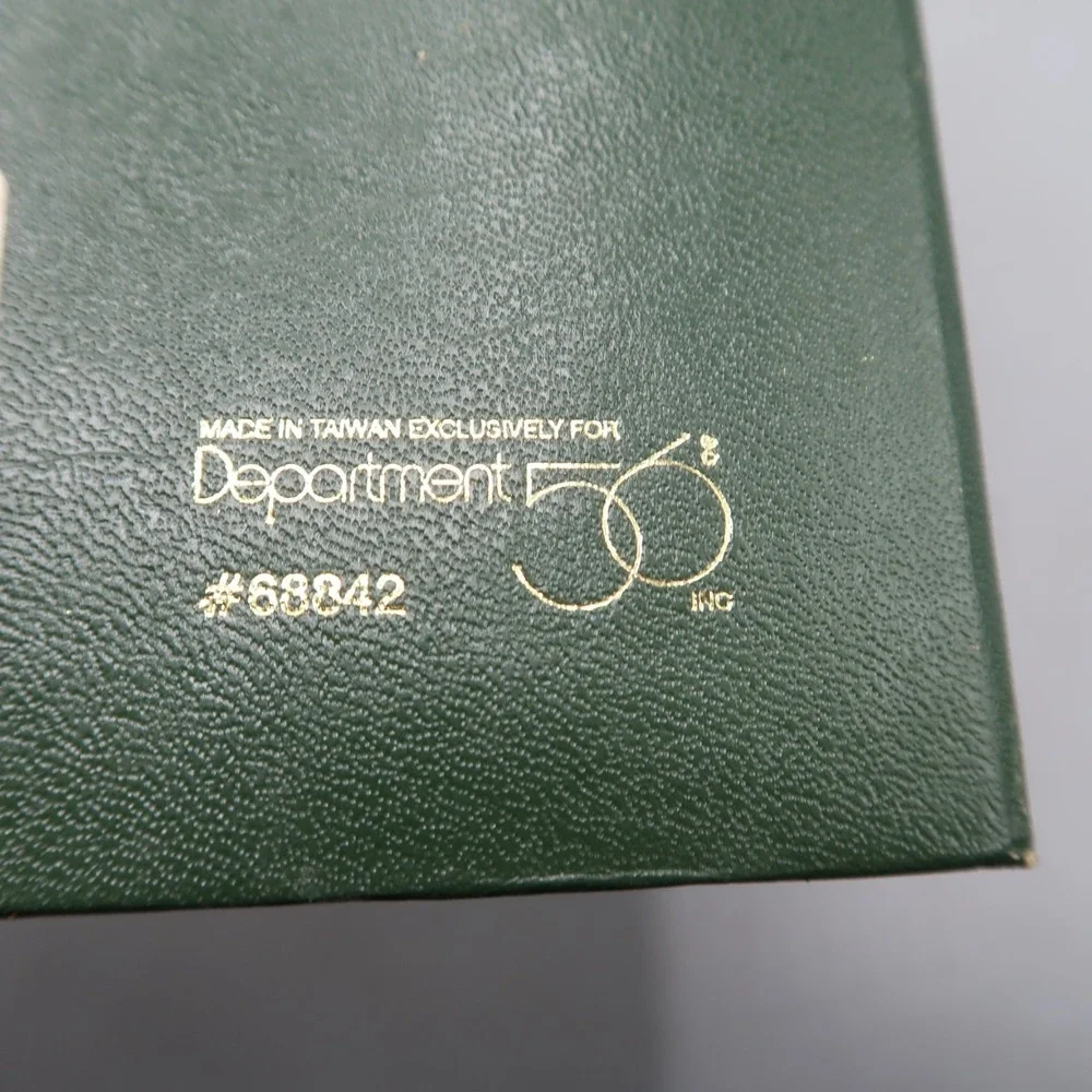 Department 56 welcome pocket